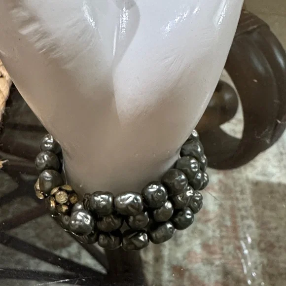 Elegant Beaded Bracelet - Picture 7 of 7